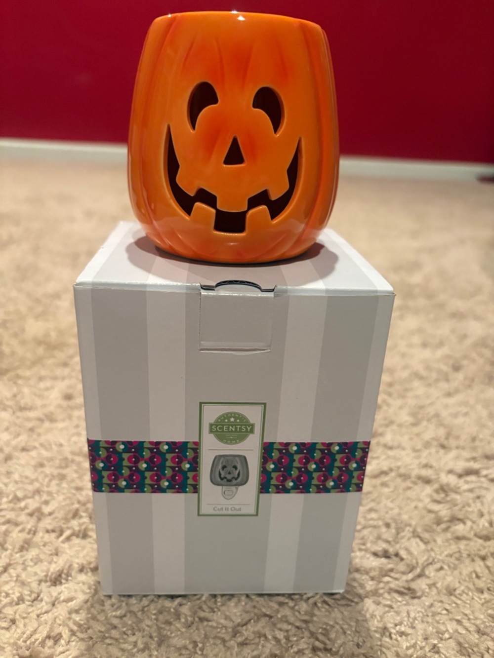 Scentsy Cut it Out Orange Jack-O'-Lantern Ceramic Mini Warmer